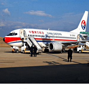 阿克苏红旗坡机场托运航空快运业稳步发展的原因是什么？